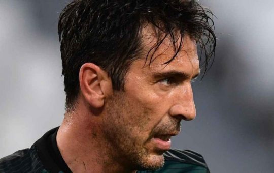 Gigi Buffon tradimento- Solospettacolo