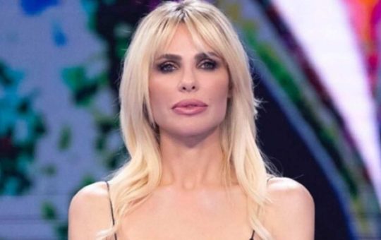 ilary blasi trattamento mediaset-Solospettacolo