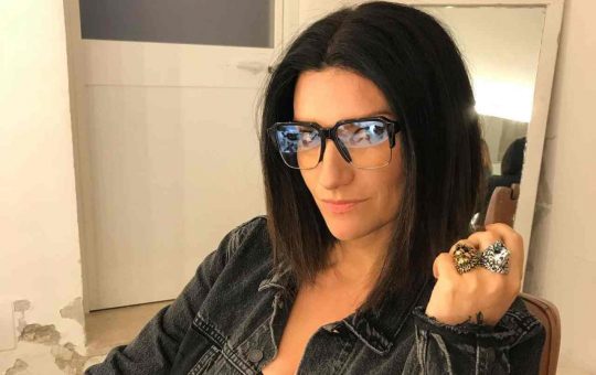 laura pausini post allarmante-Solospettacolo