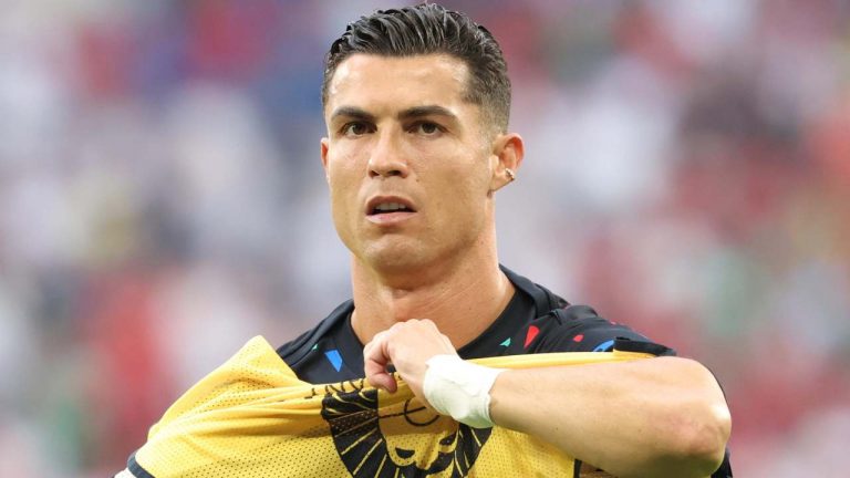 Cristiano Ronaldo, il suo fisico fa invidia a tutti: c'è un dettaglio ...