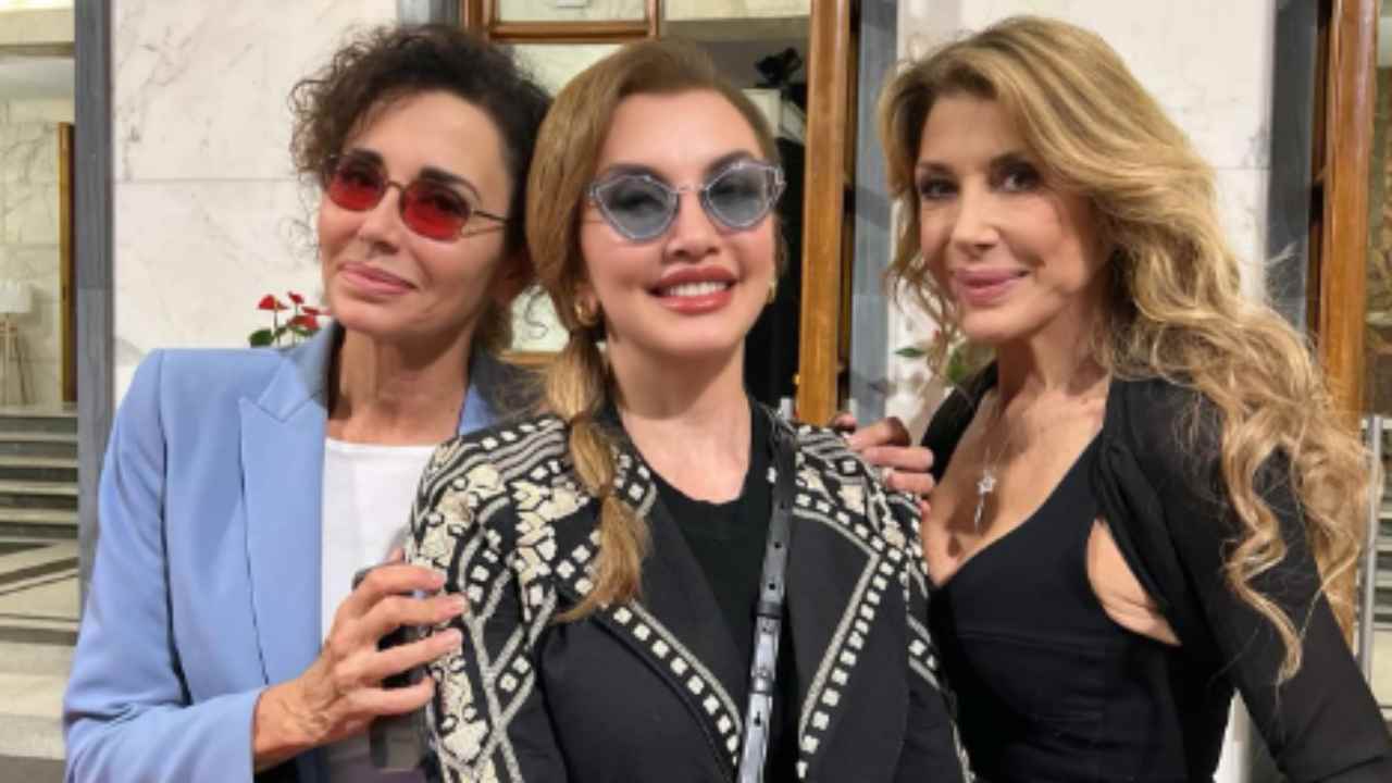 Milly Carlucci e le sue sorelle - SoloSpettacolo.it