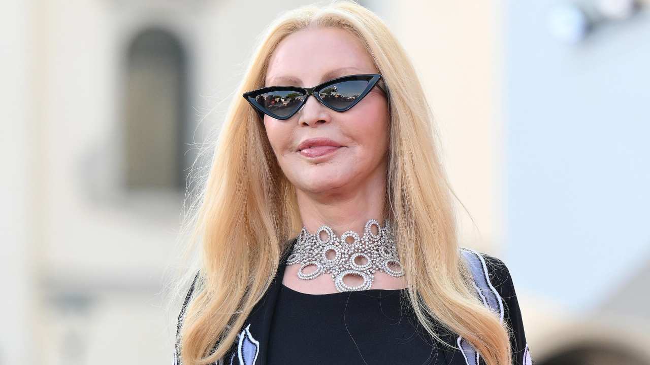 Patty Pravo, 76 anni e ancora bellissima: la cantante risponde a proposito dei ritocchini